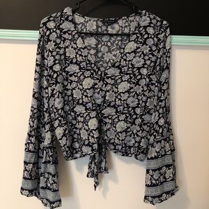 American Eagle Long Sleeve